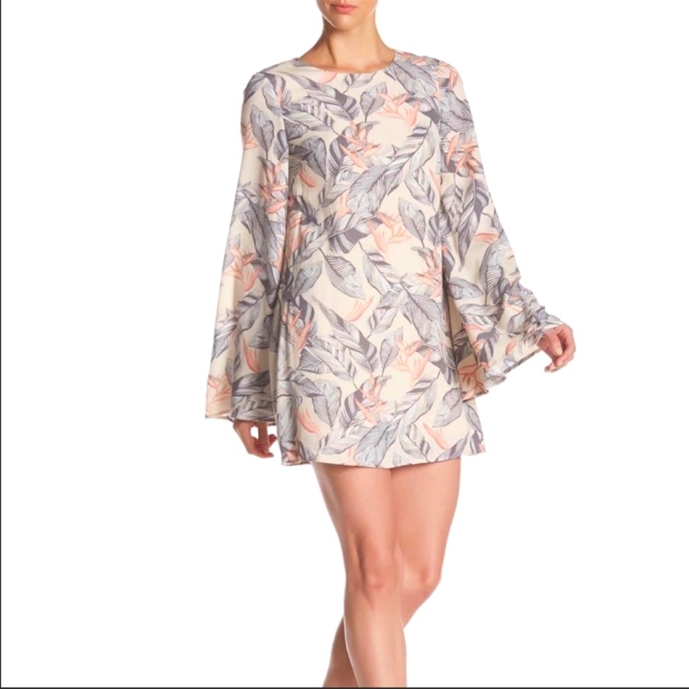 Dress Forum mini tropical print dress Graypeach Lena bell sleeve floral size M